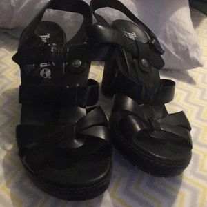 Black sandals high heeled